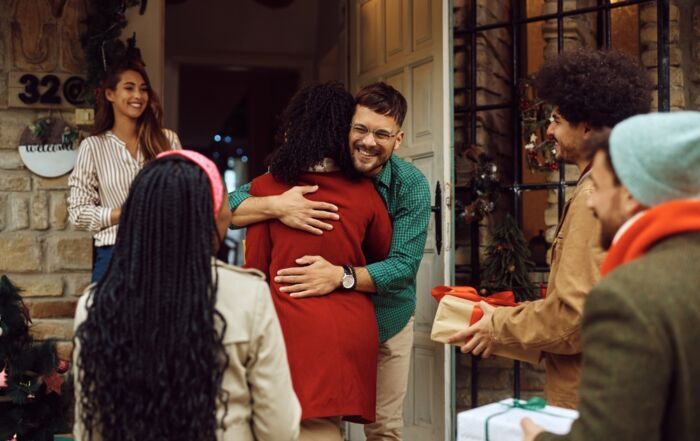 Home 2 holiday guests